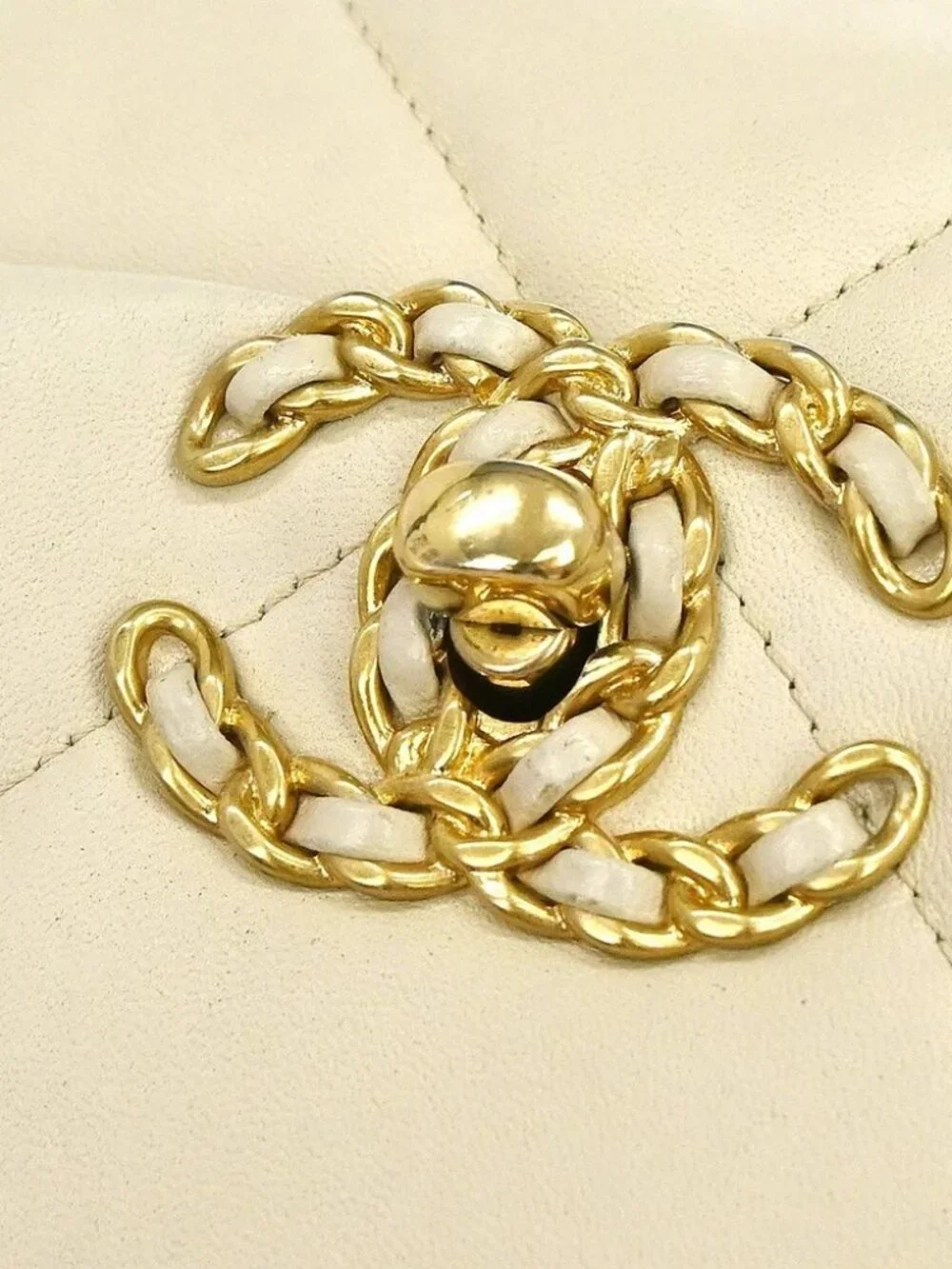 Chanel Beige Lambskin Dix-neuf 19 2way Handbag
